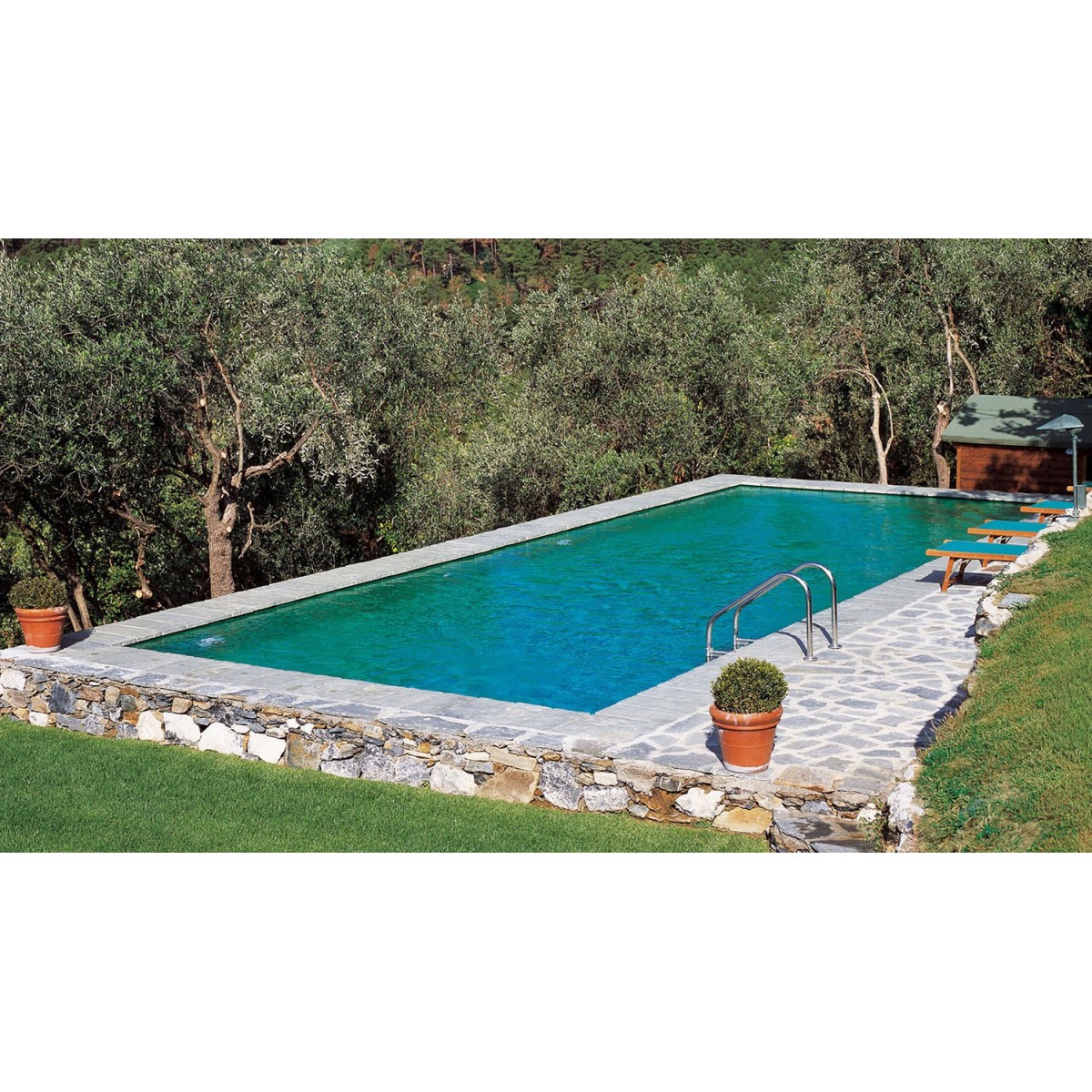 Piscina Laghetto Bluespring Classic Stone con bordo sfioratore