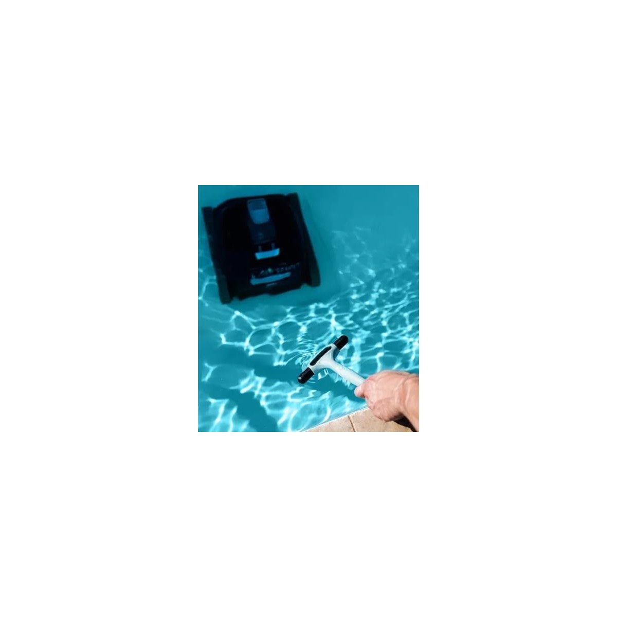Dolphin LIBERTY 300 Maytronics battery-powered pool robot  | Vannini Aqua&Pool
