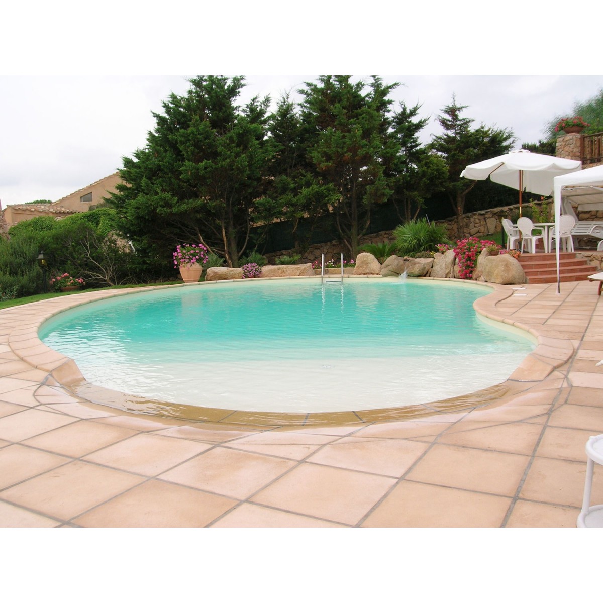 Kit piscina interrata in casseri di polistirolo freestyle forma ... Immagini piscine interrate