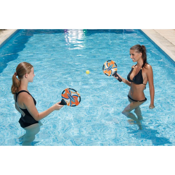 Beach paddleballs to play inside and outside the pool water