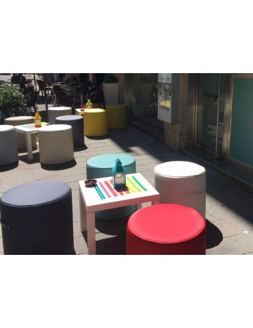 Outdoor cylinder pouf